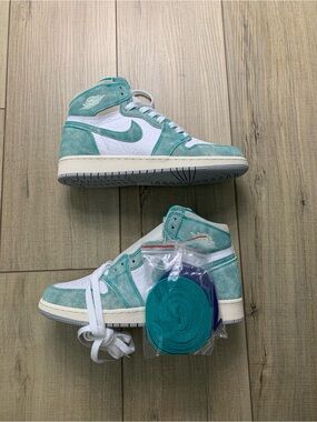 *New* Air Jordan 1 High Teal Suede & White Sneakers